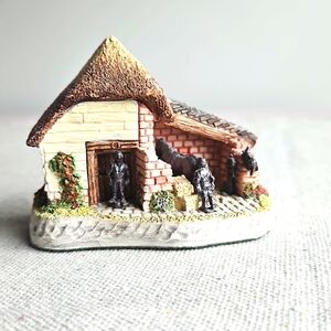 David Winter Cottages Staffordshire Stable 1992